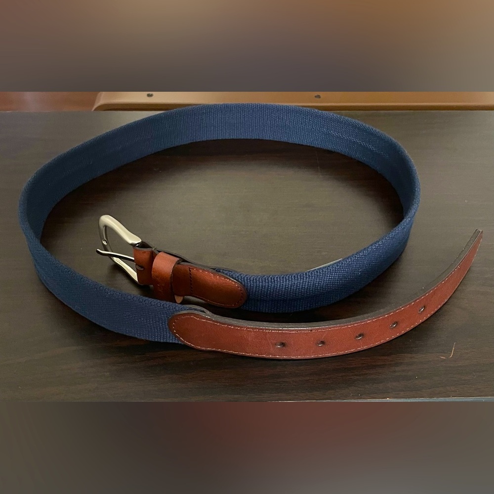 Men’s Navy canvas belt with brown leather trim